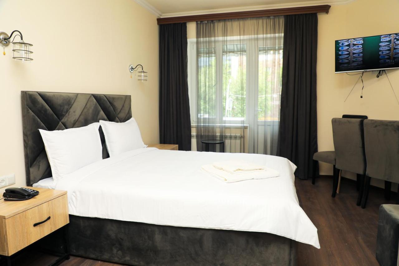 Aragast Hotel & Brewery Sevan Extérieur photo