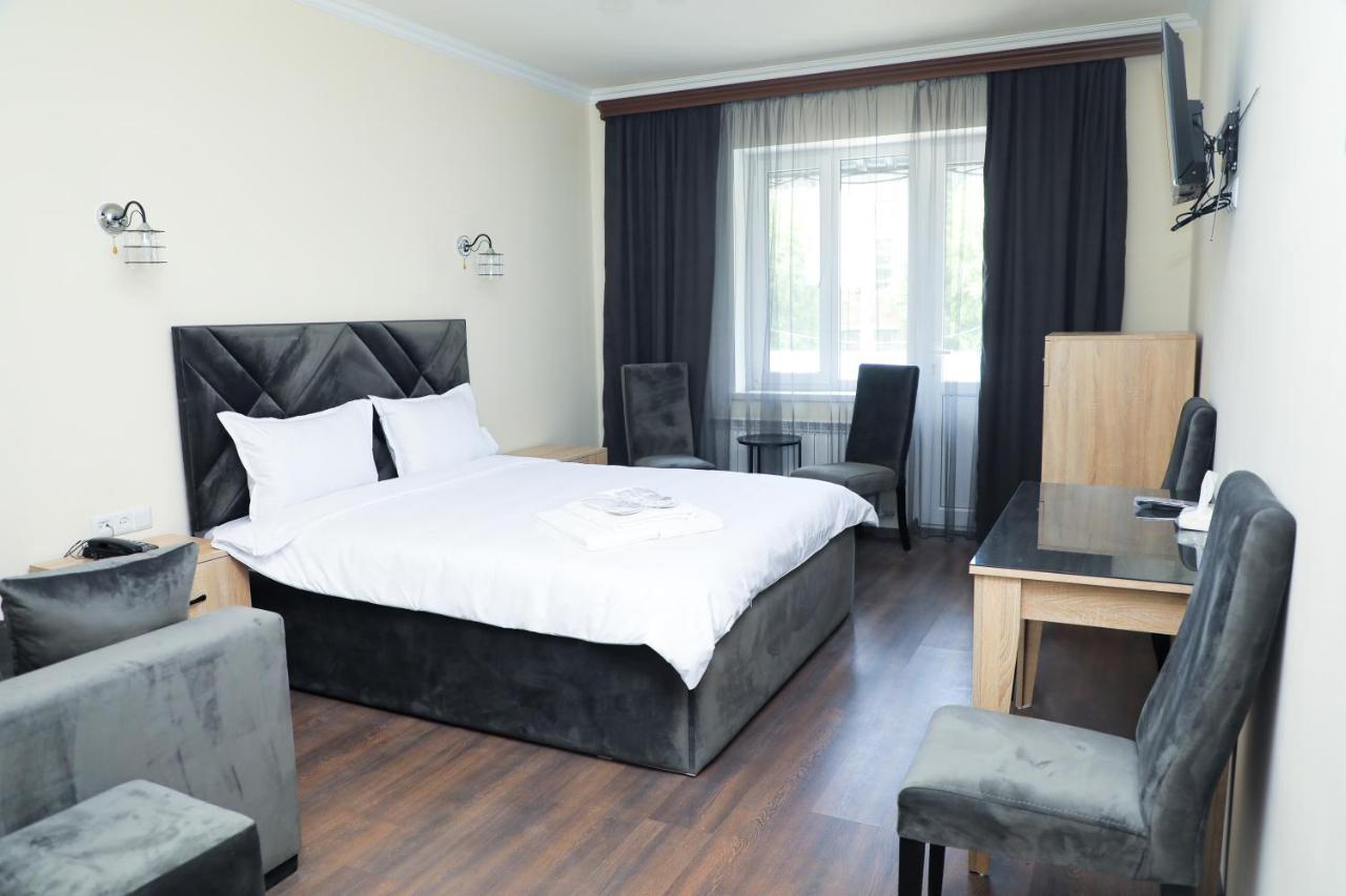 Aragast Hotel & Brewery Sevan Extérieur photo